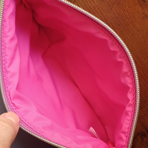 Cosmetic bag - Picture 8 of 12